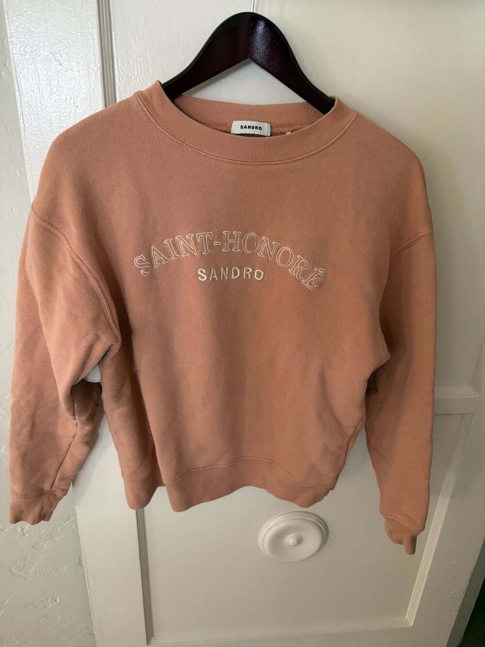 Sandro Saint-Honoré Embroidered Crewneck Sweatshirt in Dusty Pink
